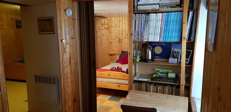 courlay-chambres-dhotes-le-gachignard-bibliotheque.jpg