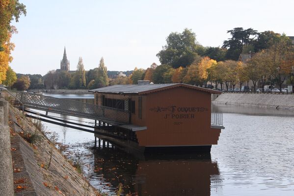Bateau-lavoir.JPG