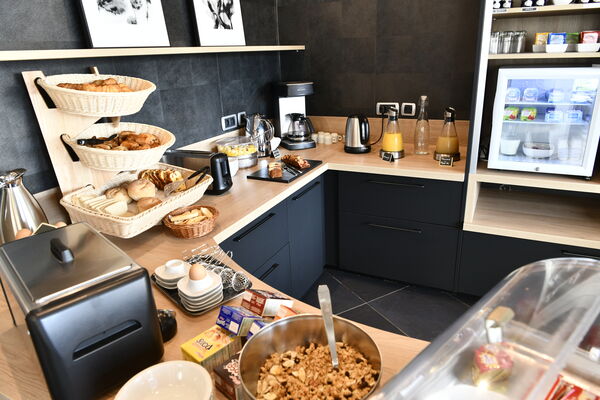 IN-SITU-HOTEL-VALENCIENNES-BUFFET-PETIT DEJEUNER.jpg