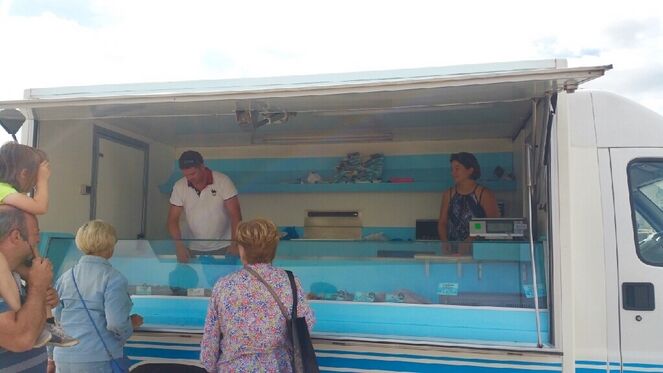 Vente De Poisson En Direct Du Bateau La Rochelle