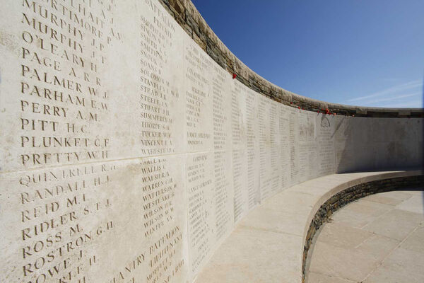 Detail-du-memorial-du-VC-Corner-AS-Flament.jpg