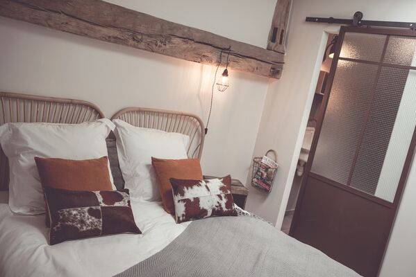 chambroutet-chambres-dhotes-la-belle-lurette-chambre-oxyde1.jpg