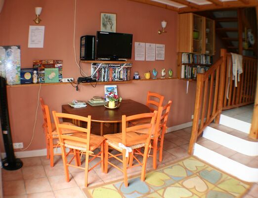 saint-paul-en-gatine-gite-au-cocorico-salle-a-manger.jpg