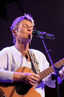 08.03.19 barbara deschamps vo.jpg