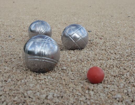 jeu-de-boules-petanque4.jpg