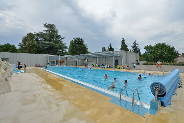 Piscine - Saint Savin ©Momentum Productions Mickaël Planes (23).jpg