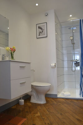 Showerroom.jpg