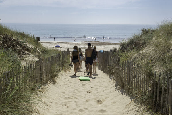 FR_CAMPEOLE_LES AMIS DE LA PLAGE_LIEUX TOURIST (DDELAINE 2016) (1).jpg