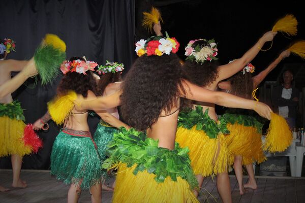 1 tahitiennes .JPG