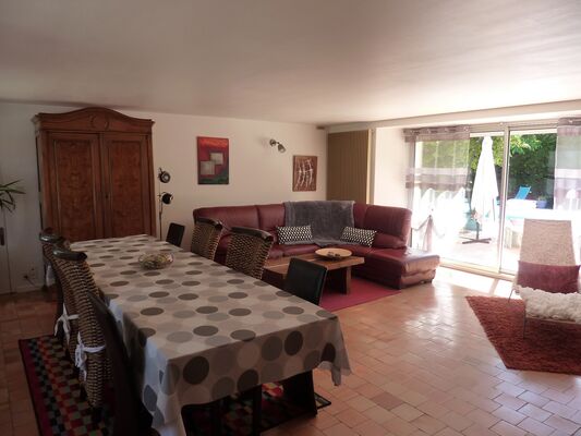 cerizay-chambre-dhotes-la-gondromiere-salon.jpg