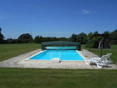La Cachette-piscine1-sit.jpg