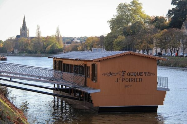 Bateau-lavoir Saint Julien-Crédit Ville de Laval (Small).JPG