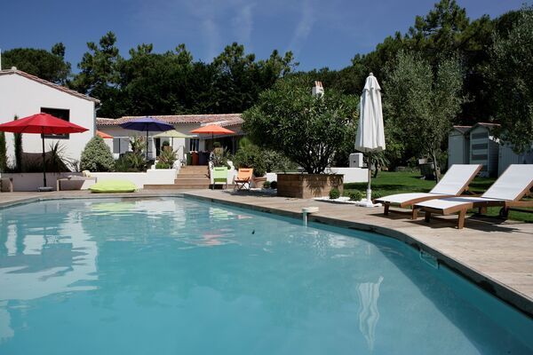 Piscine avec plage