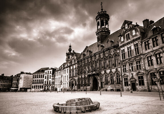 149696_hoteldeville-vuefacade.jpg