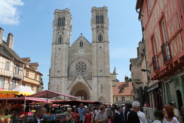 Chalon-sur-Saone-Cathedrale-coeur-de-ville-patrimoine-OT (31).JPG