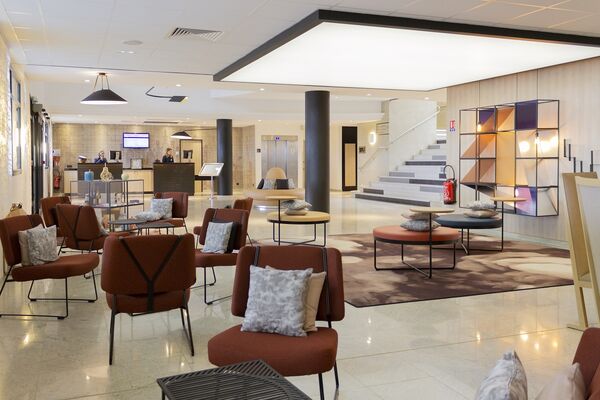 Hotel Mercure Reception.jpg