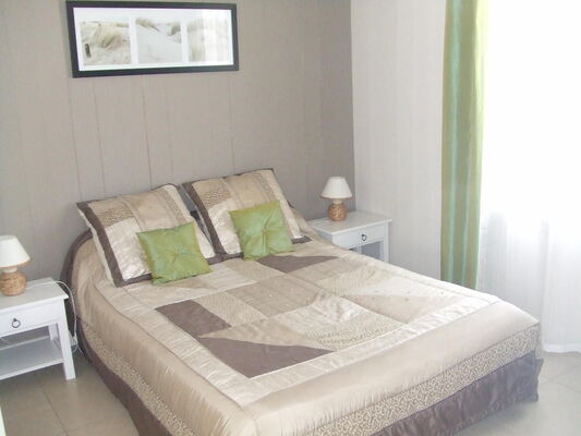 location-iledere-lepinparasol-chambre-litdouble.jpg