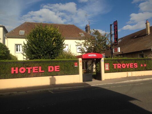 Hôtel de Troyes.JPG