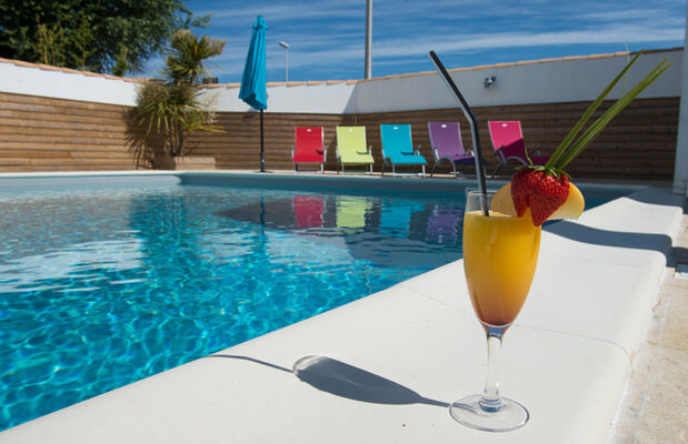 JERODEL - PISCINE (1).jpg