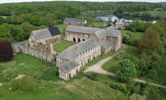 abbaye de clairmont.jpg