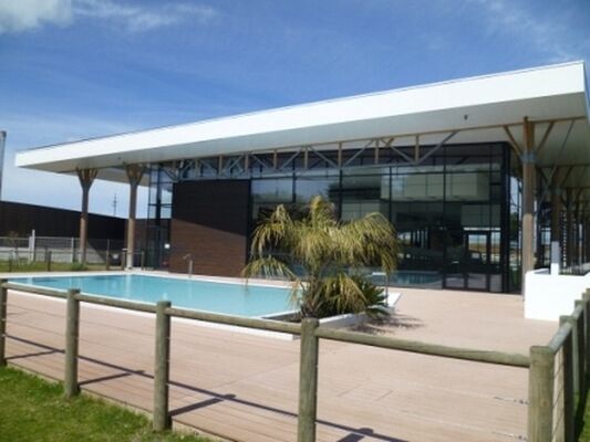 piscine-aquare-saintmartin-exterieur.jpg