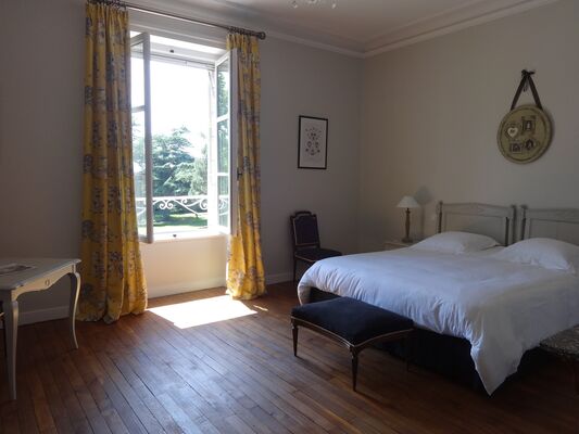 Loublande-chateau saint-georges-chambre Louise1-sit.jpg
