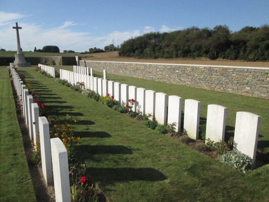 Cimetière Estrée-Cauchy- Crédit OT BB.JPG