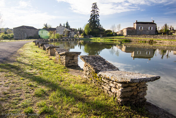 Les lavoirs papillons à Aujols--© Lot Tourisme C. Novello.jpg