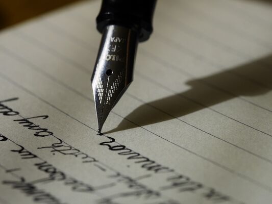 plume ecriture crédit pixabay.jpg