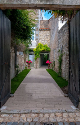 tn_La maison Douce ile de Ré - Le Jardin (47).jpg