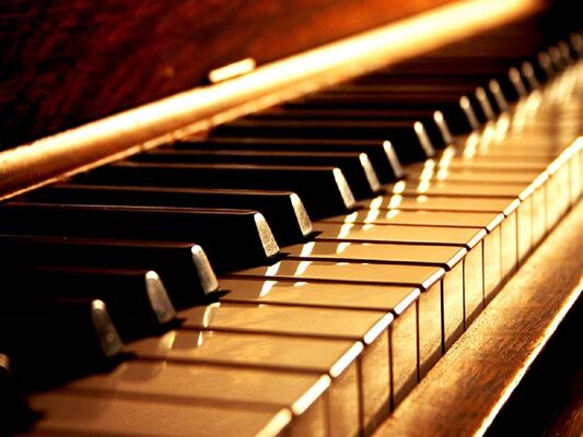 piano-header.jpg