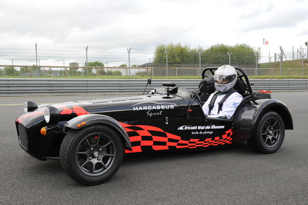 Circuit du Val de Vienne - Le Vigeant CATERHAM ©Circuit Val de Vienne.JPG