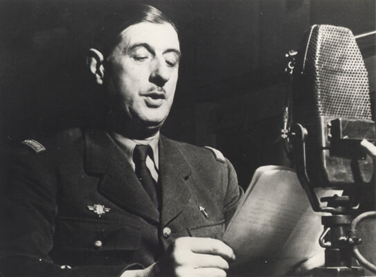 commémoration pour de gaulle.jpg