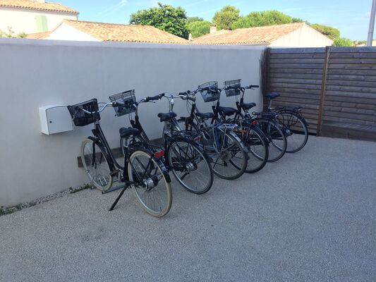Vélos-La-Couardaise-ile-de-ré.jpg
