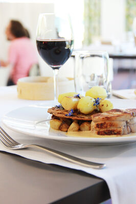 3 -Plat - Filet de veau rôti crème d'asperges - Restaurant - 08 07 2015 (1).JPG