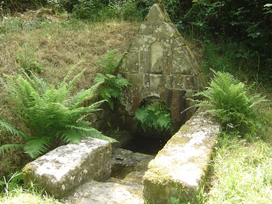 fontaine de St Vincent - Persquen - crédit photo OTPRM (2).JPG