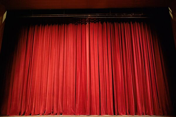 Théâtre_La_Roche_Posay.jpg