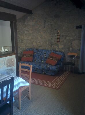 gîte-studio rustique-bressuire-salon.jpg