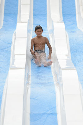 Piscine - Saint Savin ©Momentum Productions Mickaël Planes (42).jpg