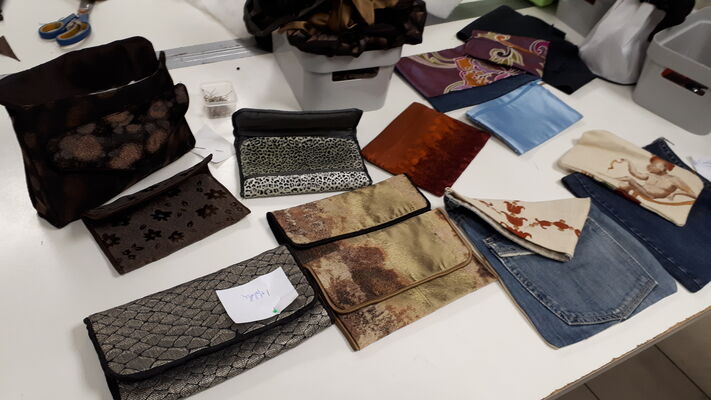 pochettes-atelier-à-4-épingles-valenciennes.jpg