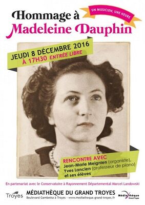 madeleine_dauphin sit.jpg