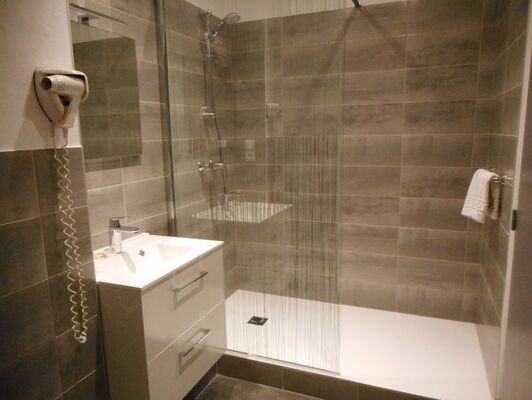 Salle de bains.JPG