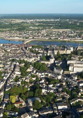 Blois vu du ciel.jpg
