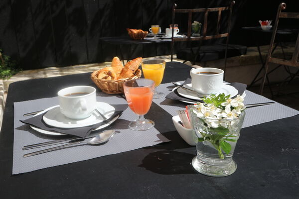 hotel-ile-de-re-la-maison-douce-petit-dejeuner_10.JPG