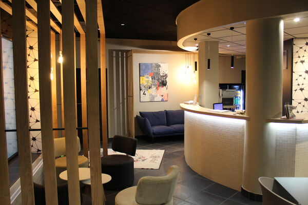 IN-SITU-HOTEL-VALENCIENNES-ACCUEIL-02.JPG