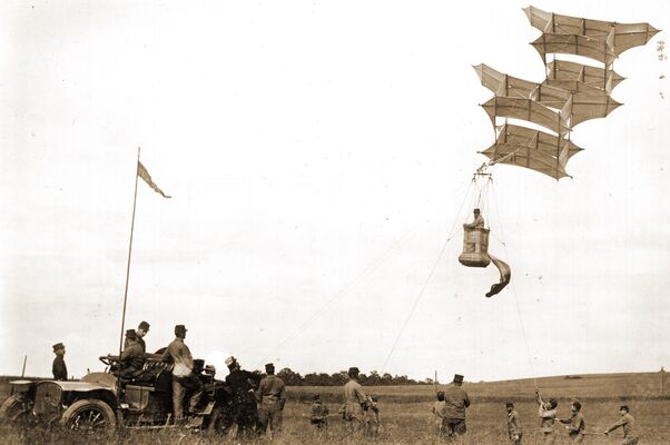 Journée 14 mai démonstration cerfs-volants - Crédit photo Collection Shaa.jpg