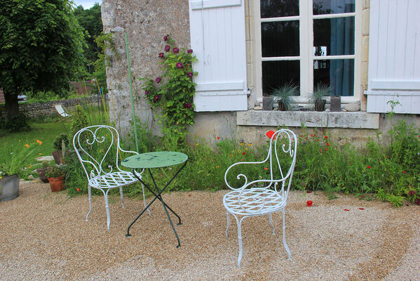 salon-de-jardin-des-chambres-saint-martin-chailles-vallée-de-la-loire.jpg
