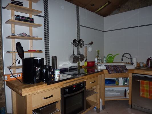 nueil-les-aubiers-chambres-dhotes-la-minaudiere-cuisine.jpg