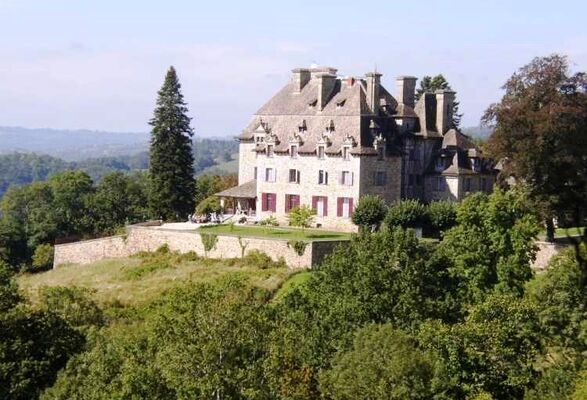 Chateau-du-Doux.jpg