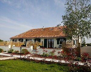 Neuvy Bouin-Bonninière1-facade-sit.jpg